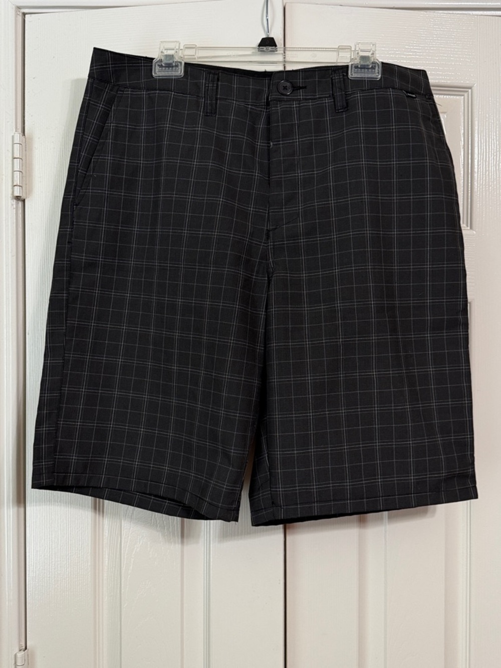 Hurley Men's Plaid Flat Front Shorts Size 36 Gray Windowpane